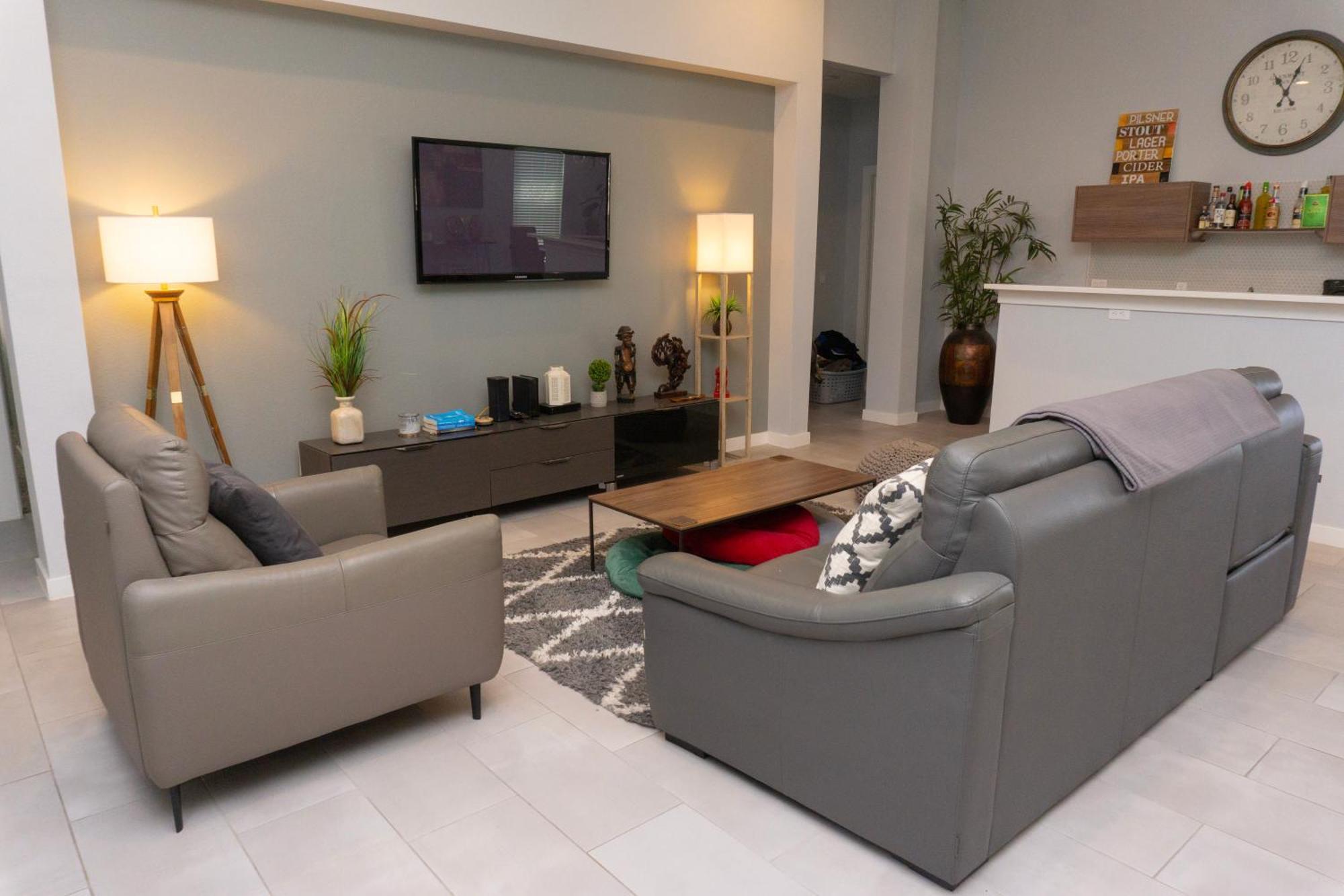Modern Retreat By Golf Course - 3 Bedrooms And Office Space Horizon City Экстерьер фото