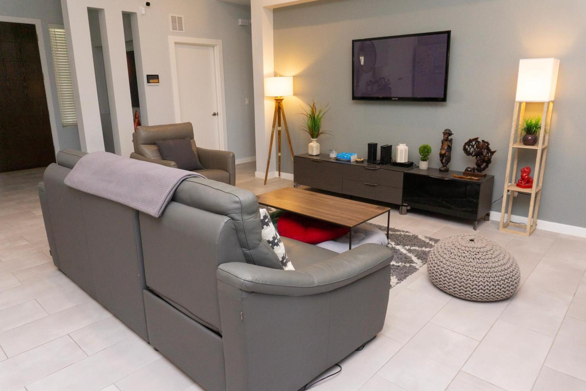 Modern Retreat By Golf Course - 3 Bedrooms And Office Space Horizon City Экстерьер фото
